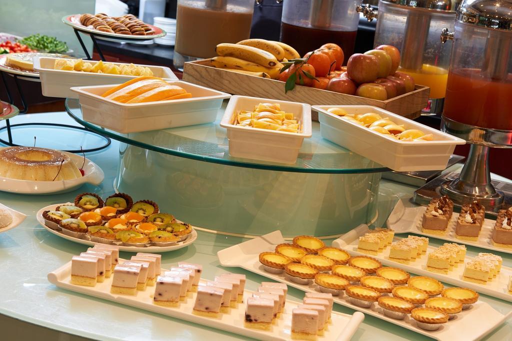 กาล่า โฮเต็ล Hotel ไทเป ภายนอก รูปภาพ