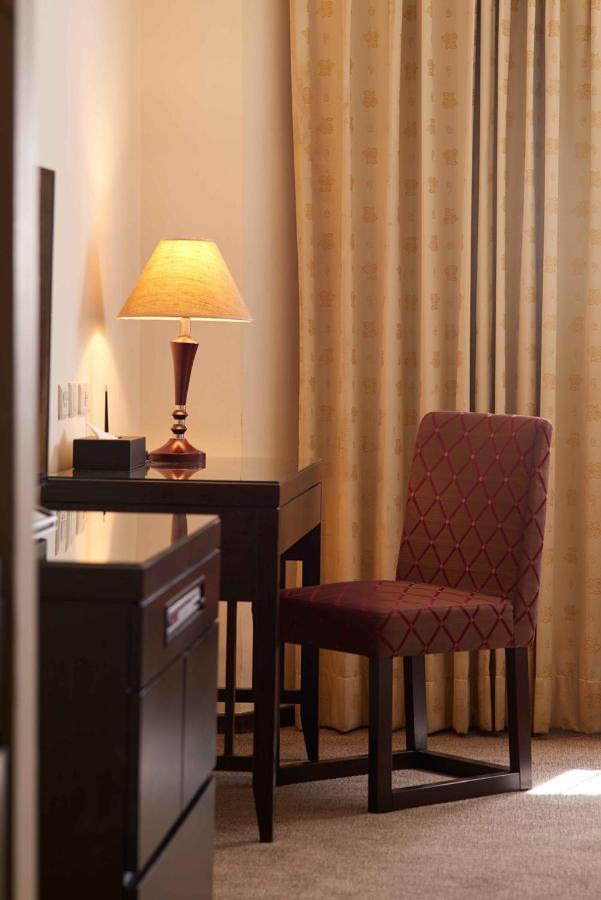 กาล่า โฮเต็ล Hotel ไทเป ภายนอก รูปภาพ
