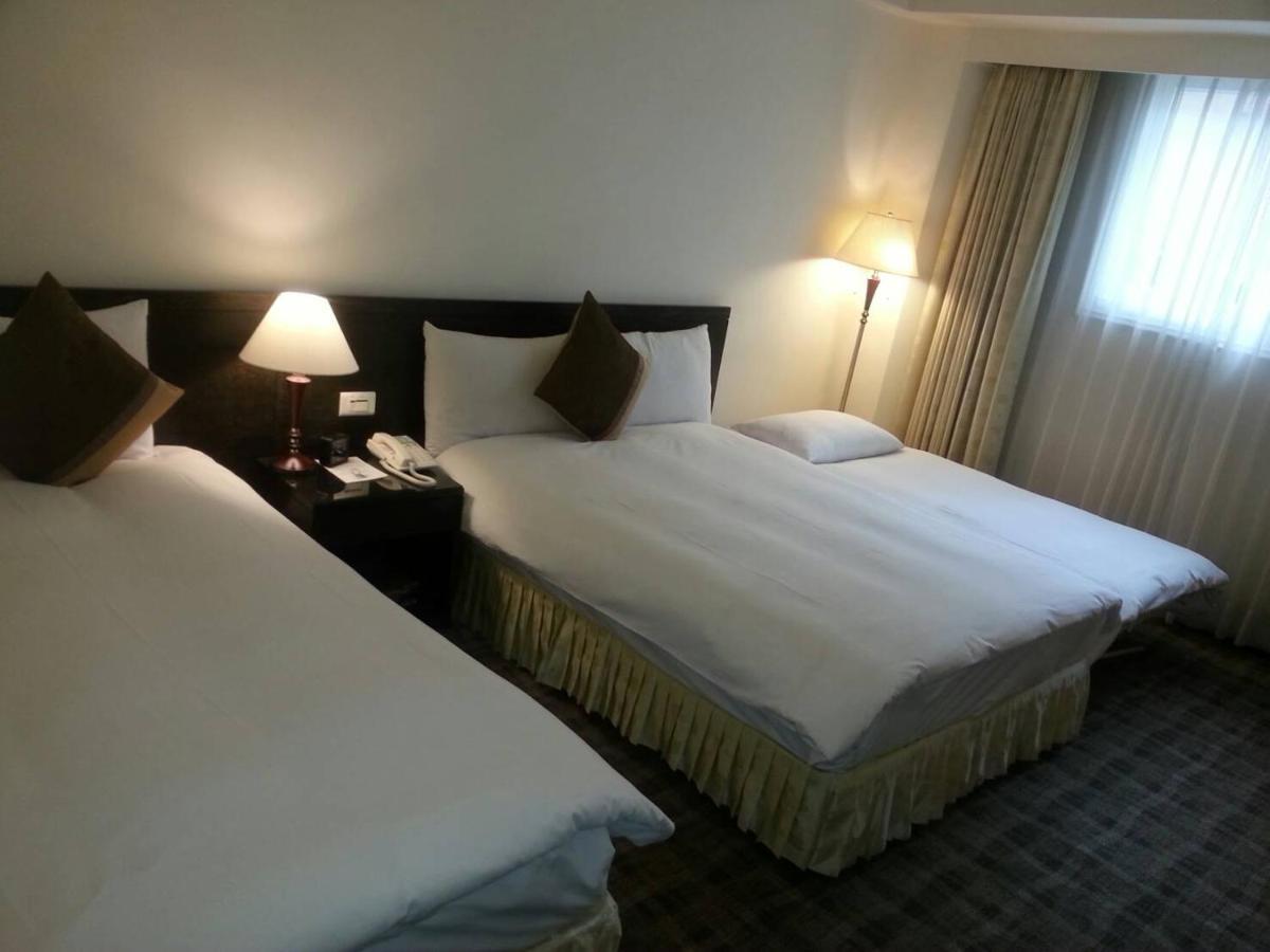 กาล่า โฮเต็ล Hotel ไทเป ภายนอก รูปภาพ